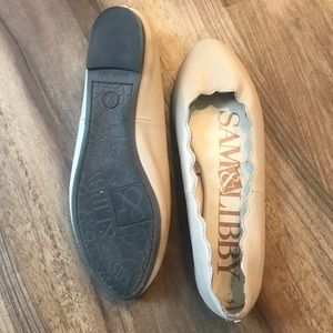 nude Sam & Libby scalloped ballet flats size 9